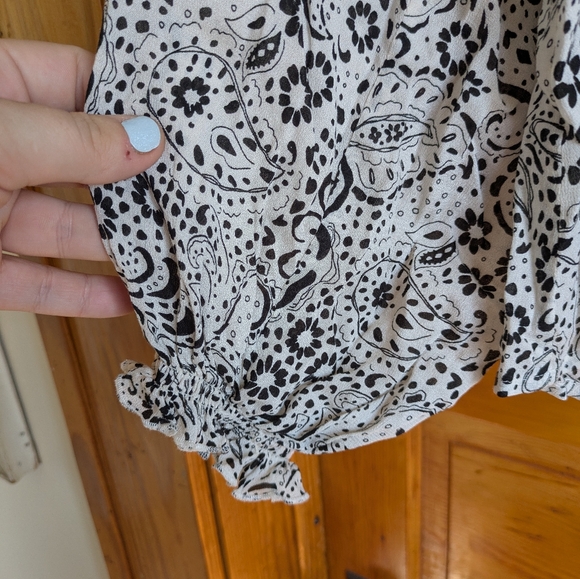 Sanctuary Black and White Paisley Blouse - Picture 2 of 5